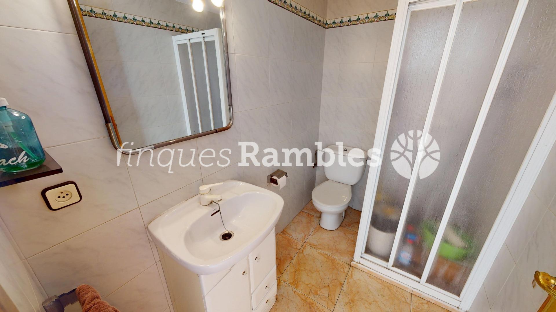 CASA EN VENTA A LES COMES, IMMILLORABLE UBICACIO!!!