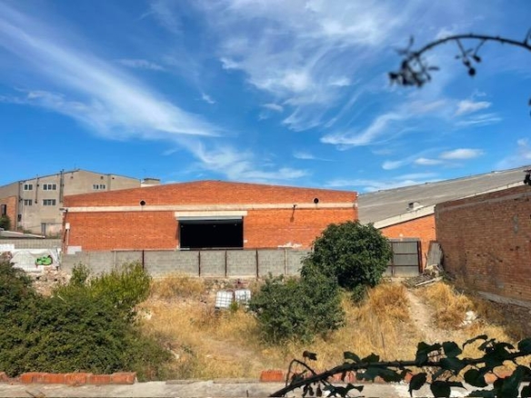 TERRENY INDUSTRIAL A LA ZONA DEL REC