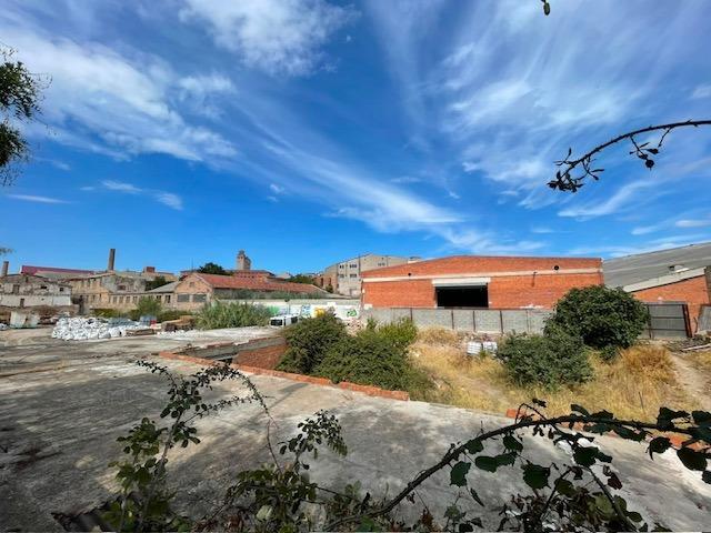 TERRENY INDUSTRIAL A LA ZONA DEL REC