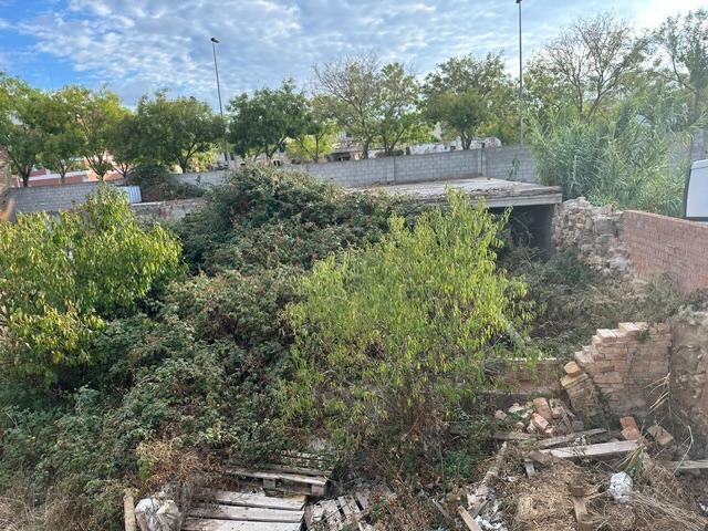 TERRENY INDUSTRIAL A LA ZONA DEL REC
