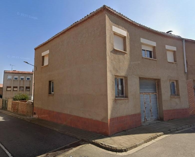 CASA A CALAF PER PERSONALITZAR