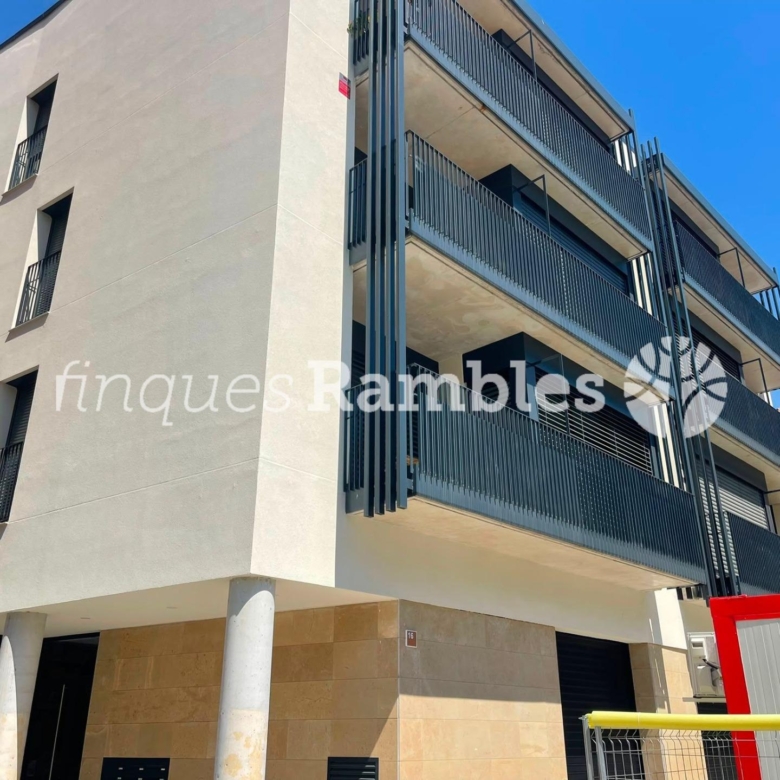 PRECIÓS PIS D´OBRA, A LA PLAÇA DEL REI!