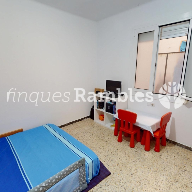 Amplio piso de 4 habitaciones en el centro de Vilanova del Camí
