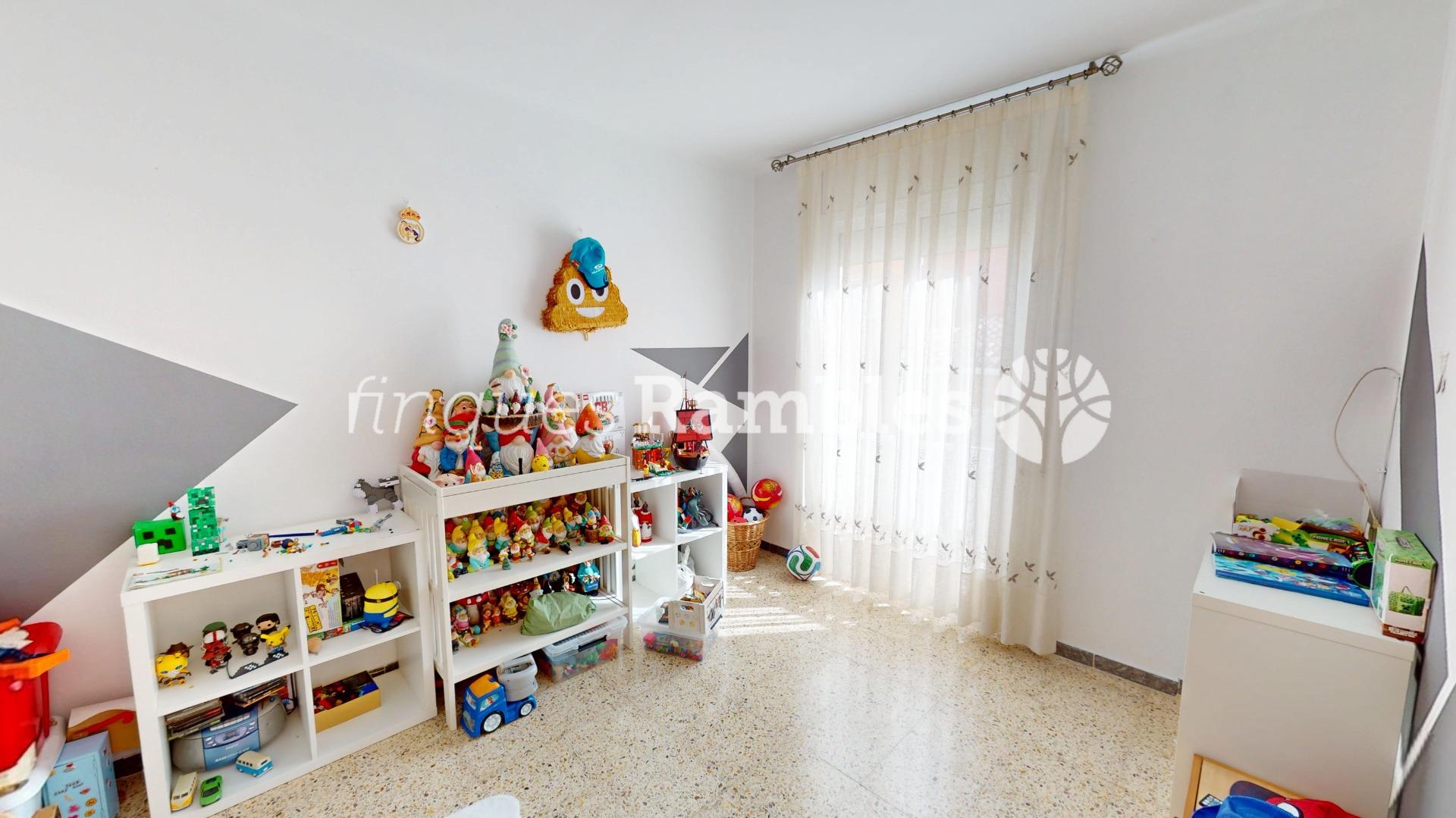 Amplio piso de 4 habitaciones en el centro de Vilanova del Camí