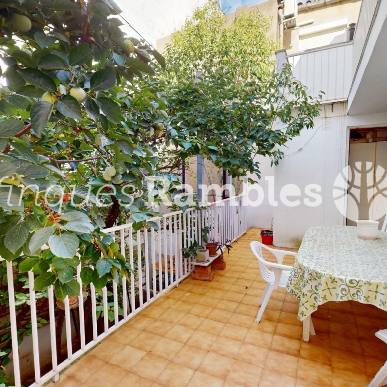 Casa àmplia en una ubicació privilegiada de Set Camins