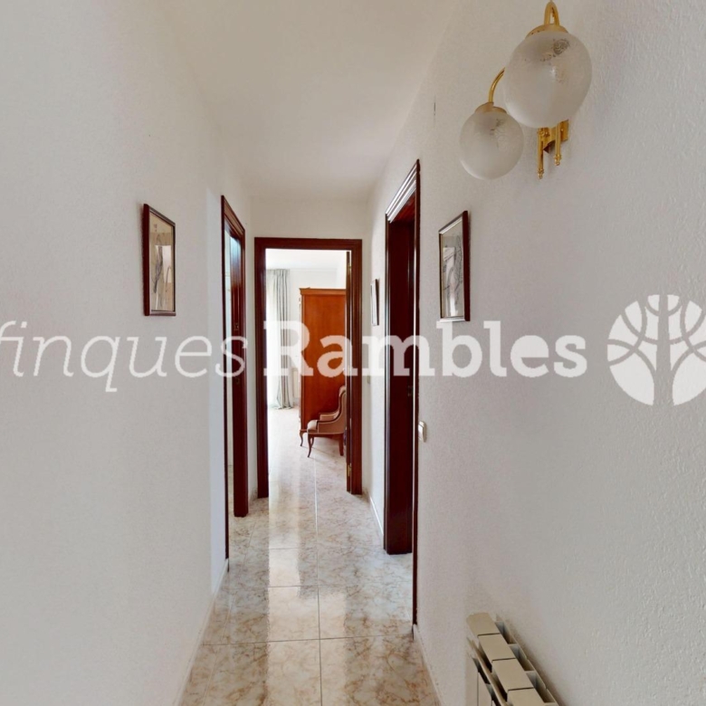 Casa àmplia en una ubicació privilegiada de Set Camins