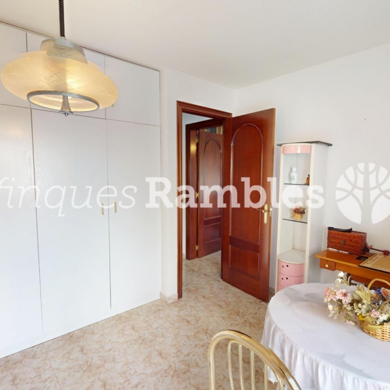 Casa àmplia en una ubicació privilegiada de Set Camins