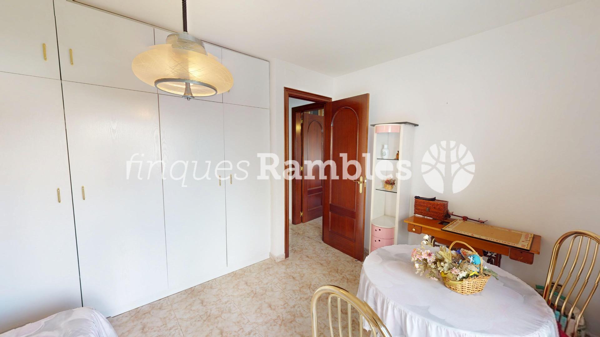 Casa àmplia en una ubicació privilegiada de Set Camins