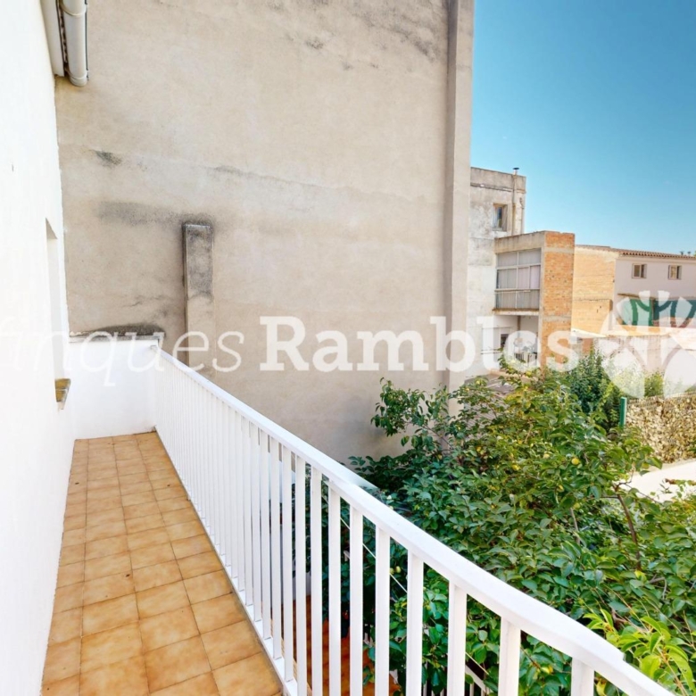 Casa àmplia en una ubicació privilegiada de Set Camins