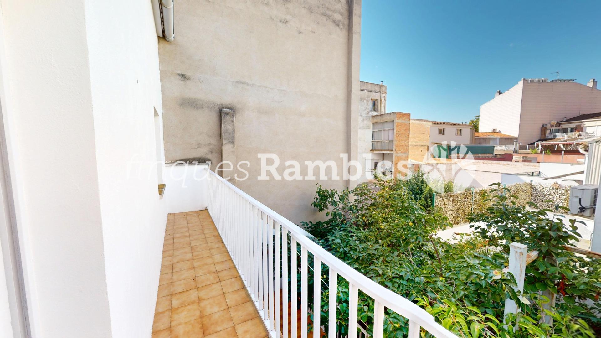 Casa àmplia en una ubicació privilegiada de Set Camins