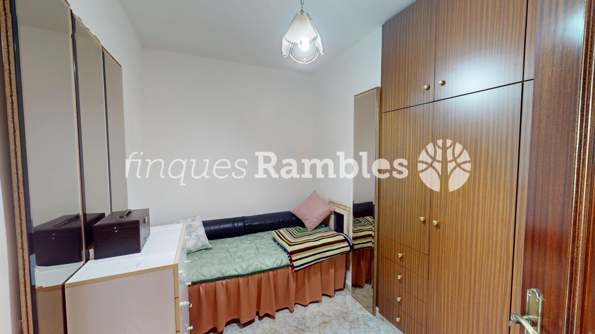 Casa àmplia en una ubicació privilegiada de Set Camins