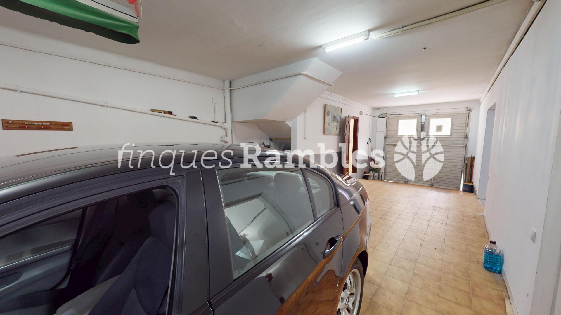 Casa àmplia en una ubicació privilegiada de Set Camins