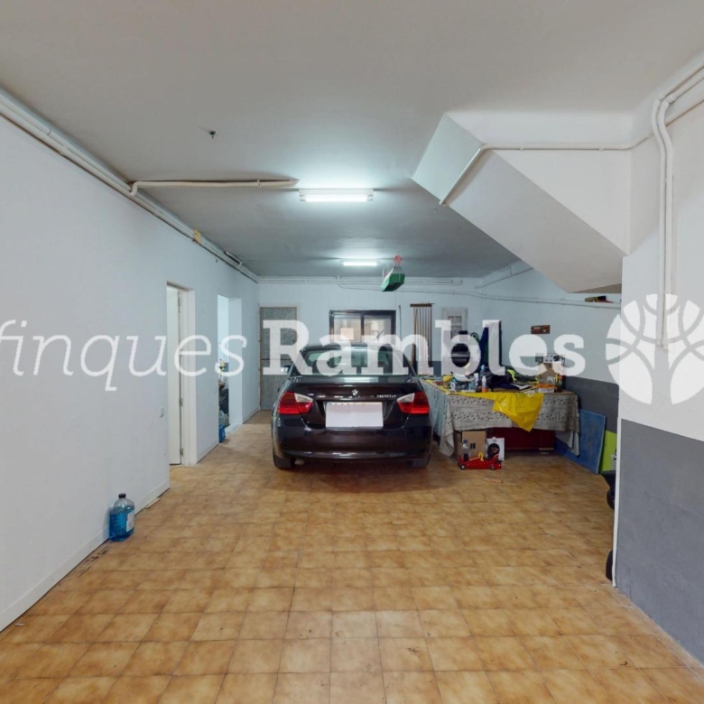 Casa àmplia en una ubicació privilegiada de Set Camins