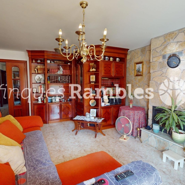 Casa àmplia en una ubicació privilegiada de Set Camins