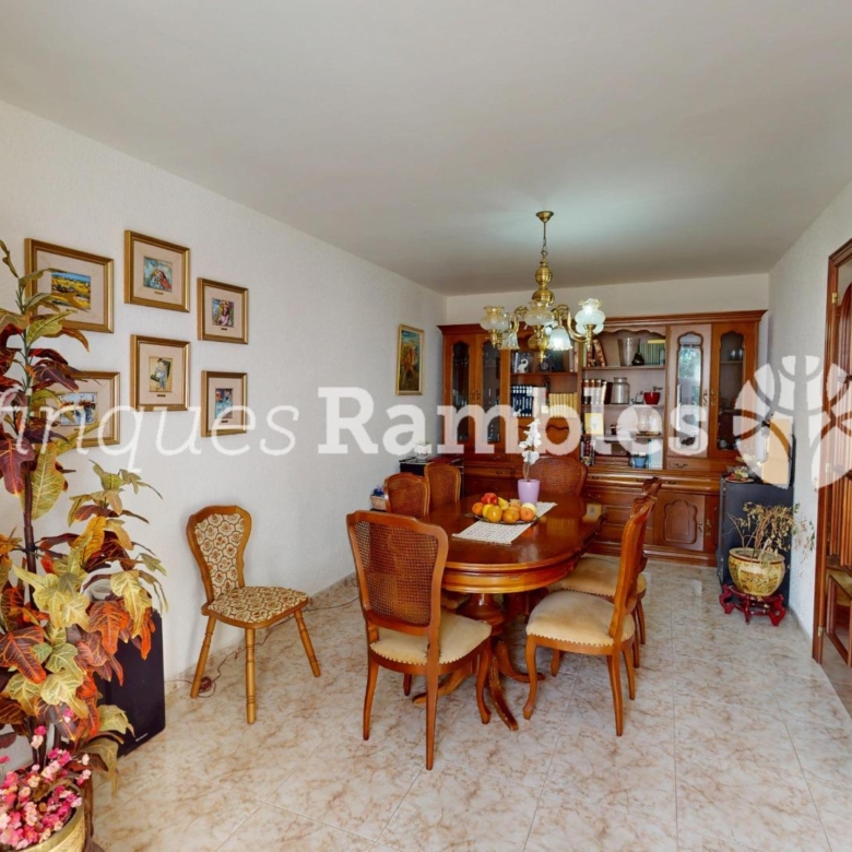 Casa àmplia en una ubicació privilegiada de Set Camins