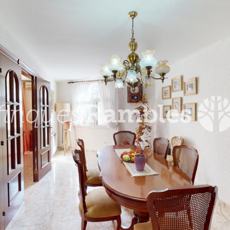 Casa àmplia en una ubicació privilegiada de Set Camins