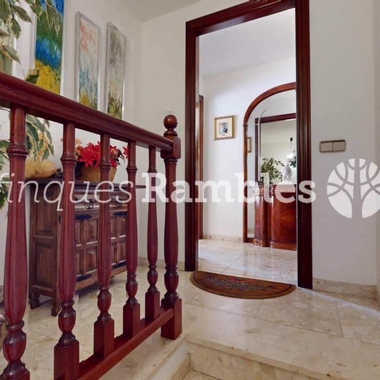 Casa àmplia en una ubicació privilegiada de Set Camins