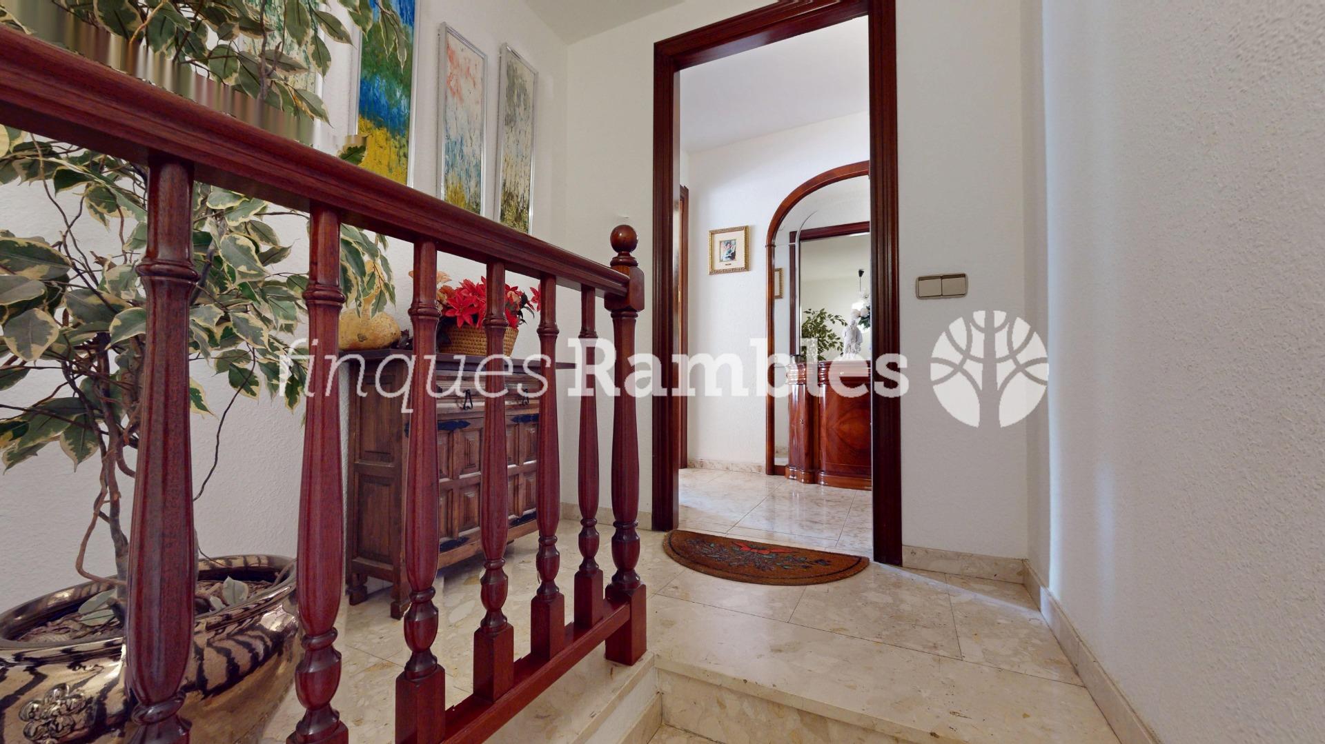 Casa àmplia en una ubicació privilegiada de Set Camins