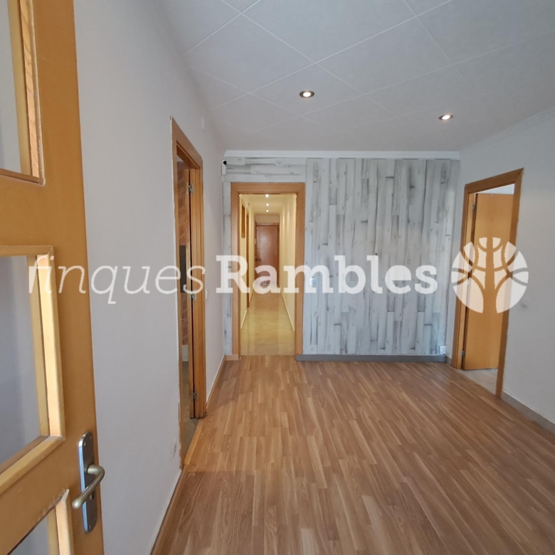 Piso en venta a Igualada zona mercat la Masuca
