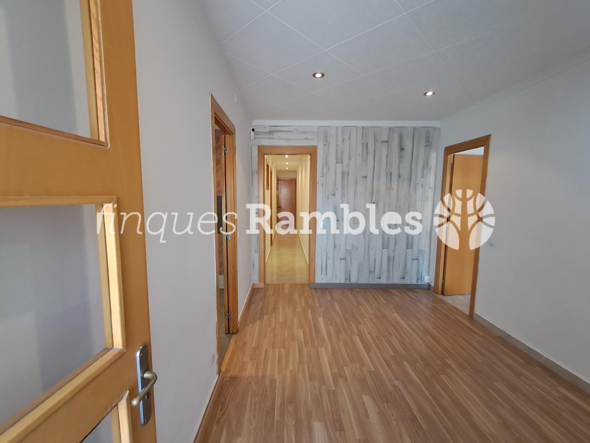 Piso en venta a Igualada zona mercat la Masuca