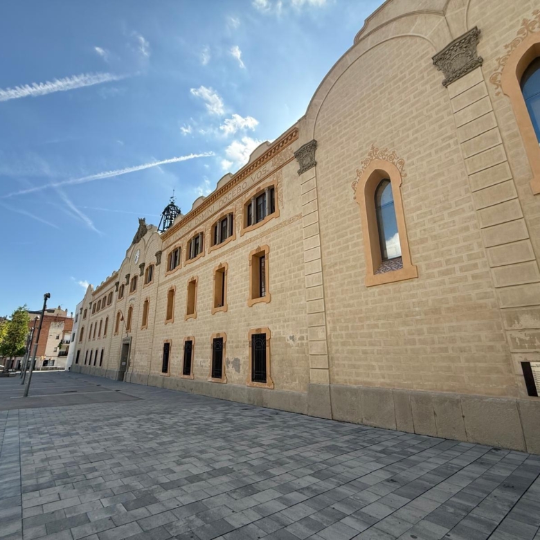 CASA PER REHABILITAR, A LA PLAÇA CASTELLS