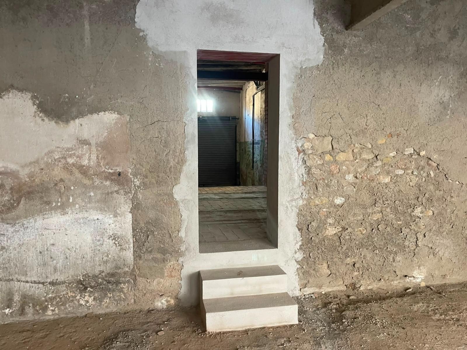 Local-magatzem, amb dos accessos per a vehicles al Rec d’Igualada – 123 m² – 8 Local-magatzem, amb dos accessos per a vehicles al Rec d’Igualada – 123 m²