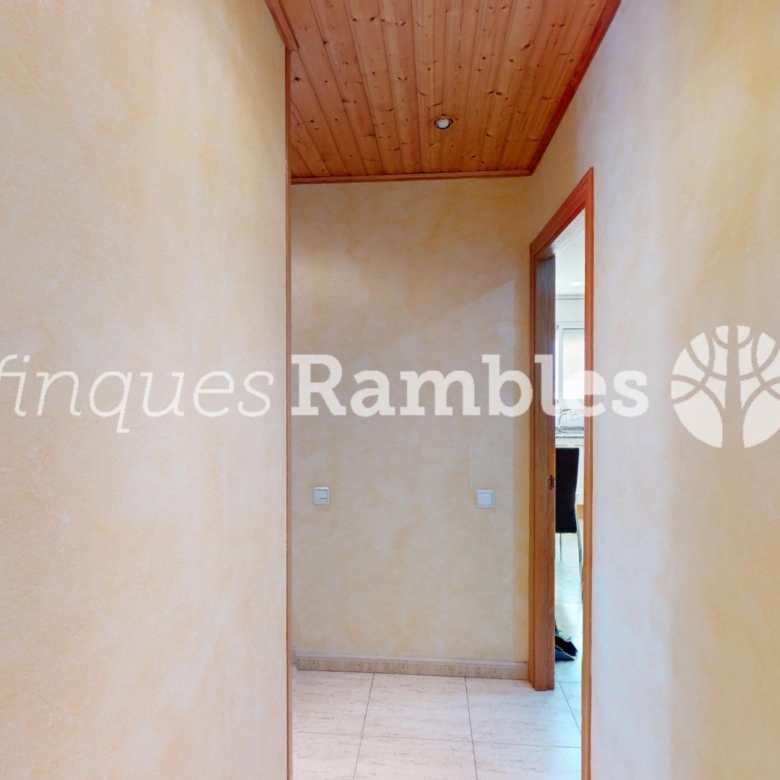 Piso de 3 habitaciones con suite y balcón en Vilanova del Camí