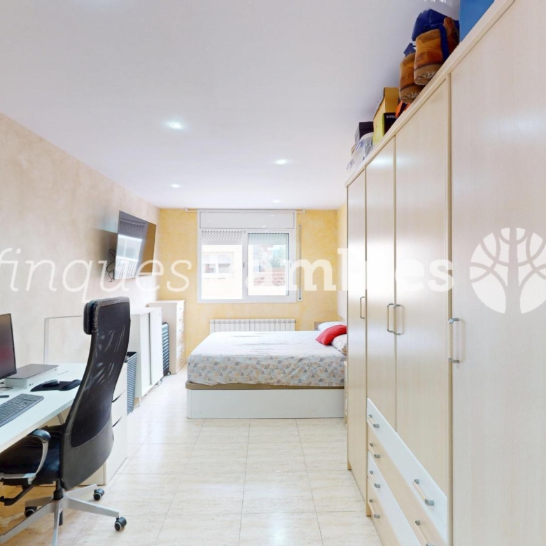 Piso de 3 habitaciones con suite y balcón en Vilanova del Camí