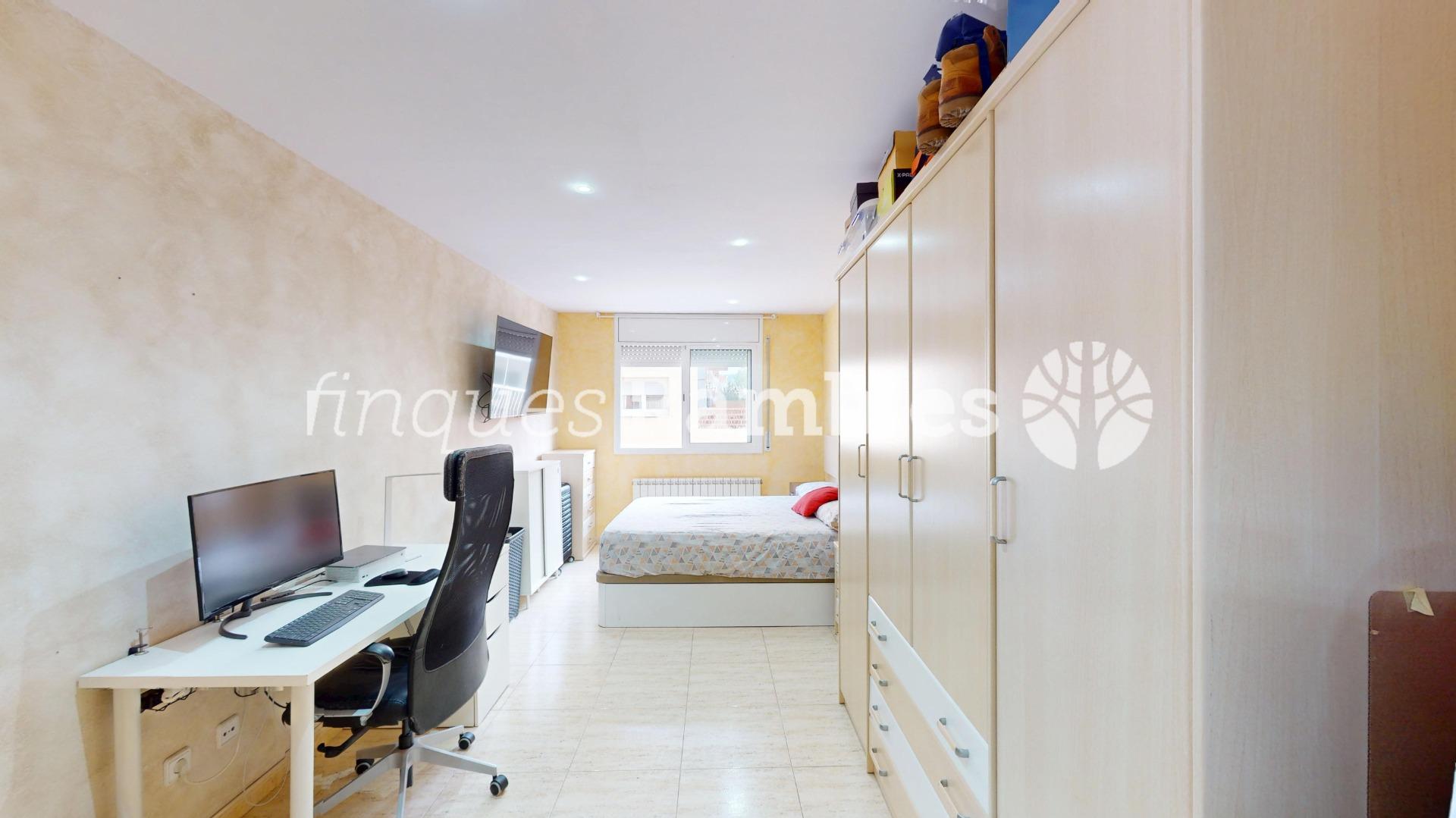 Piso de 3 habitaciones con suite y balcón en Vilanova del Camí
