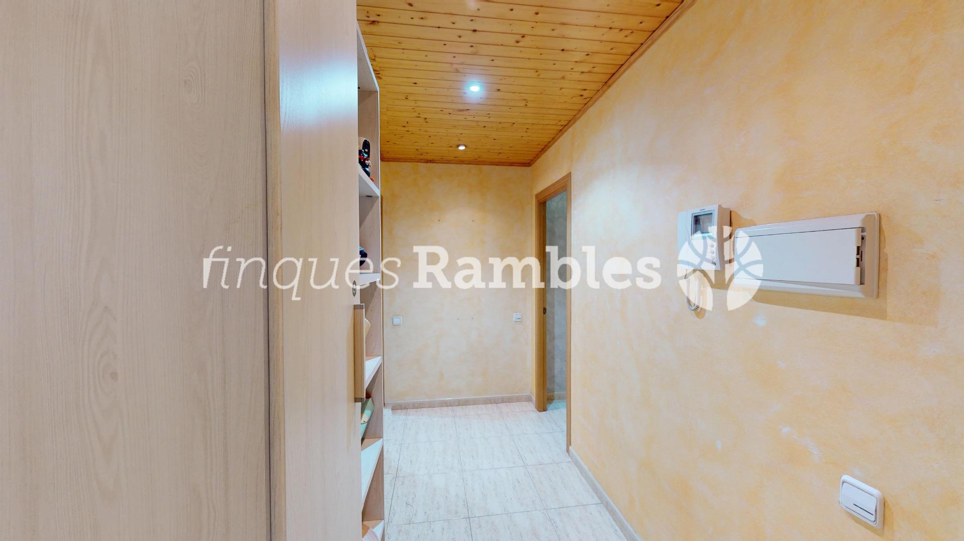 Piso de 3 habitaciones con suite y balcón en Vilanova del Camí