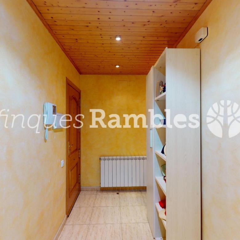 Piso de 3 habitaciones con suite y balcón en Vilanova del Camí