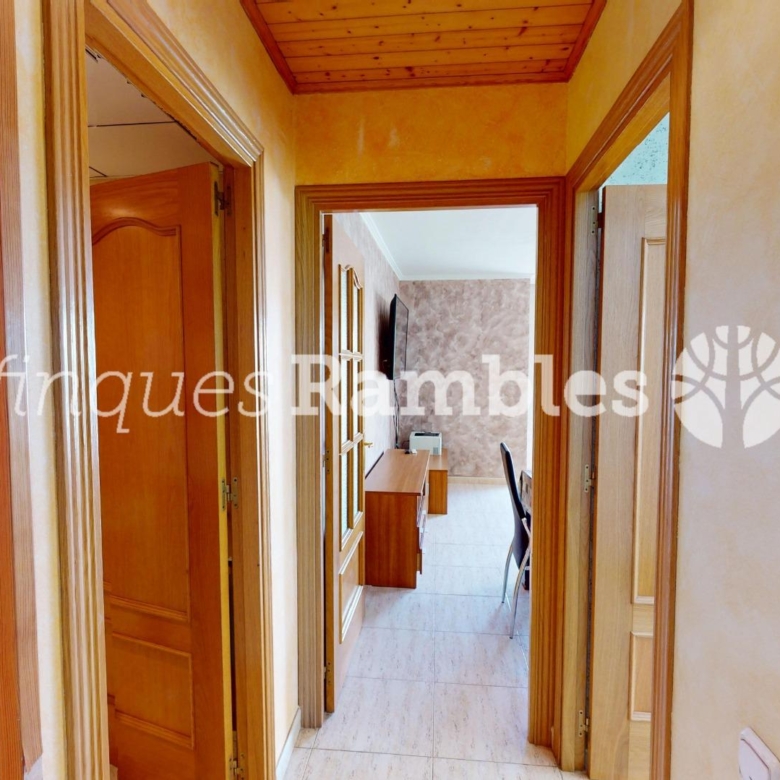 Piso de 3 habitaciones con suite y balcón en Vilanova del Camí