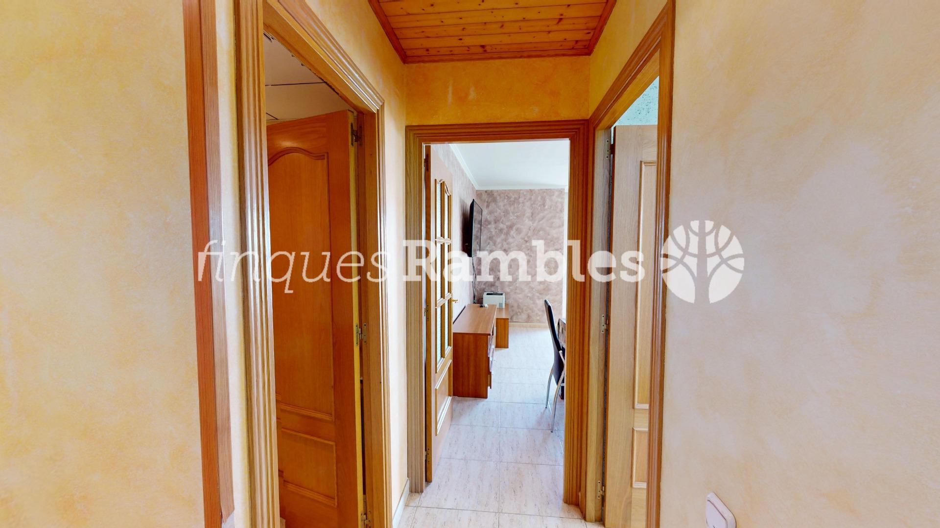 Piso de 3 habitaciones con suite y balcón en Vilanova del Camí