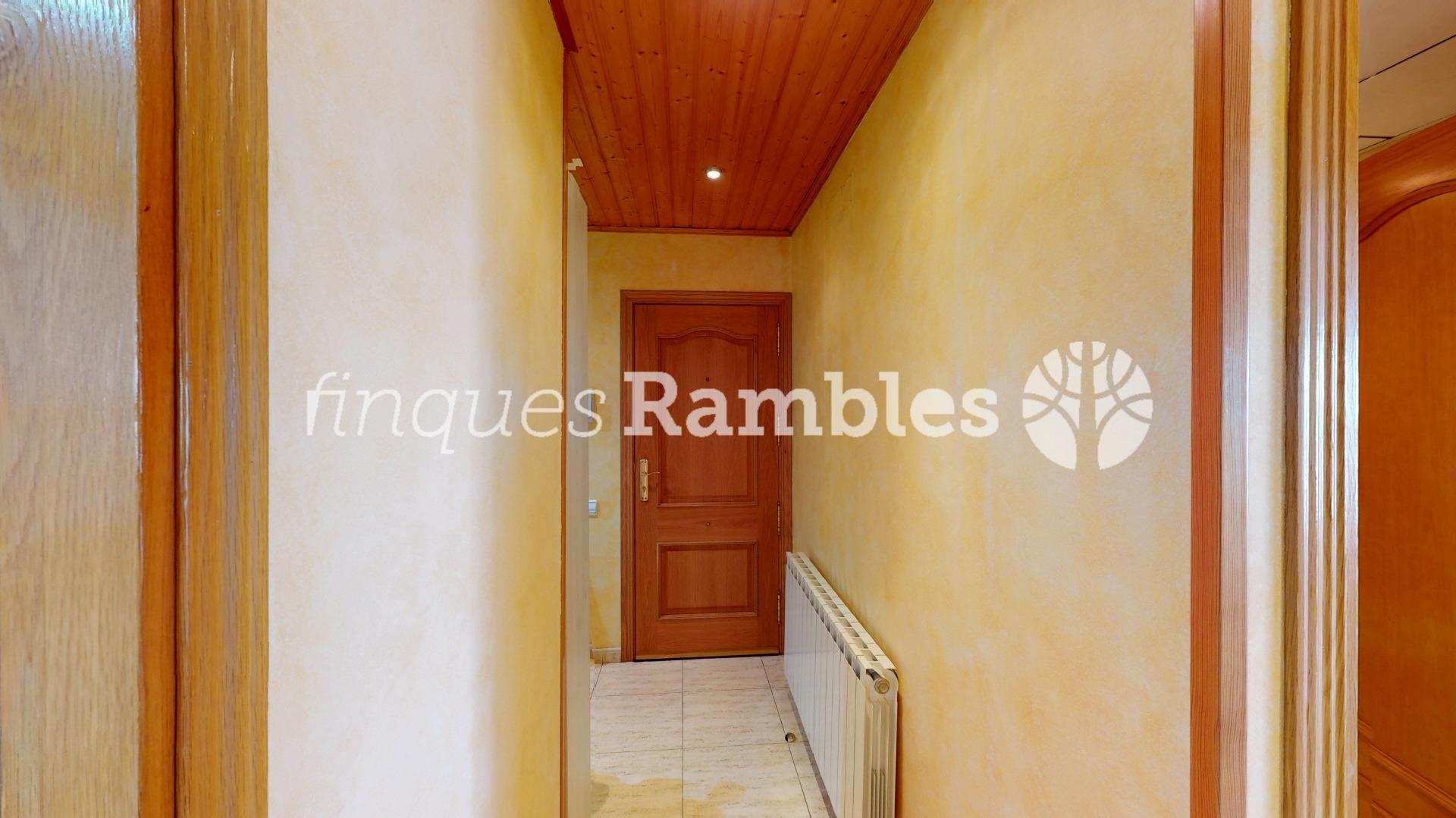 Piso de 3 habitaciones con suite y balcón en Vilanova del Camí