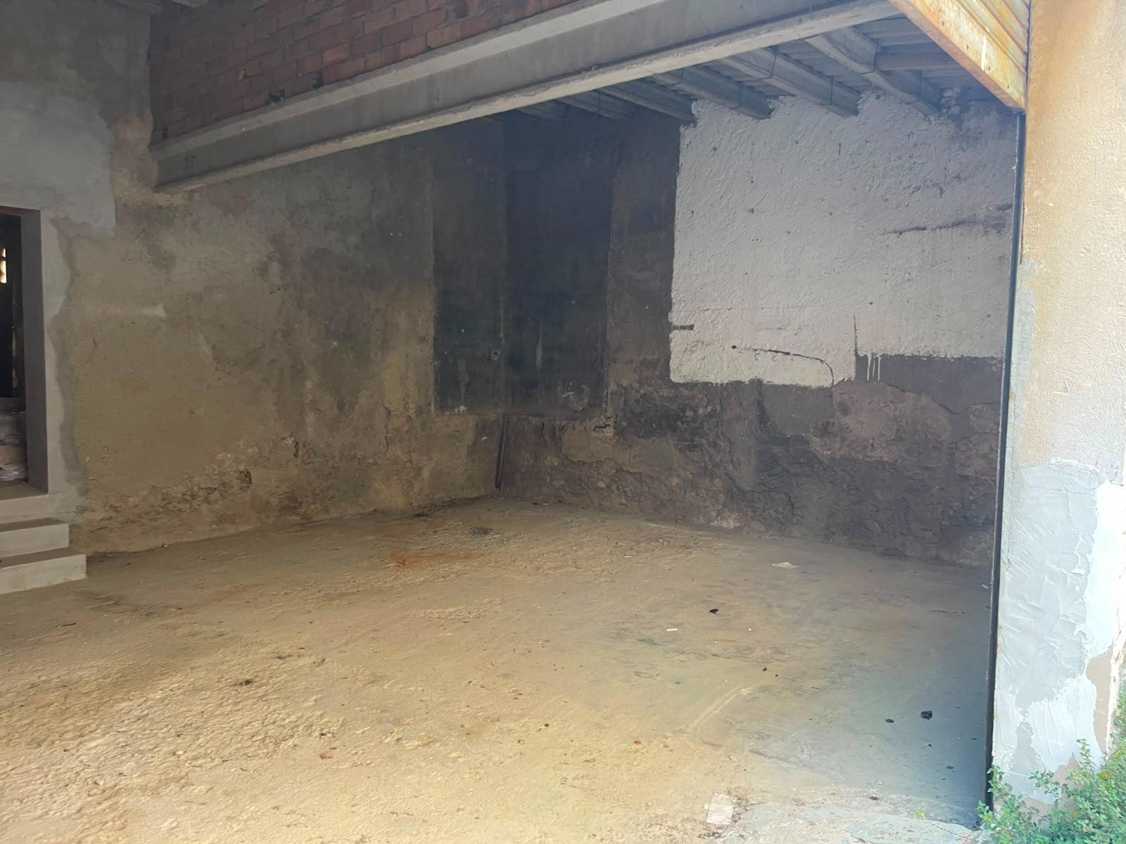 Ampli Magatzem de 215 m² amb gran accés per a vehicles al Rec d’Igualada